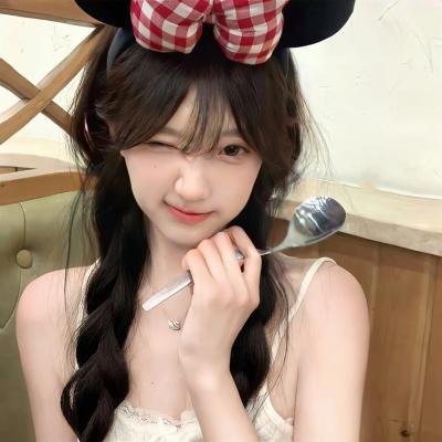 我和他都是新郎。